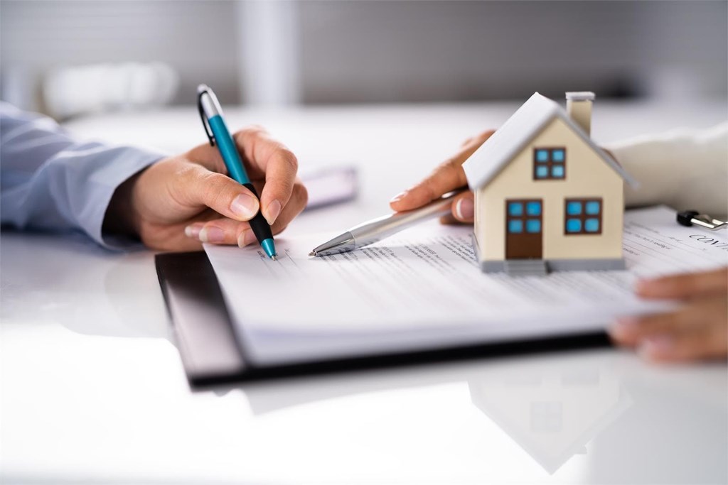 ¿Cuáles son los derechos y obligaciones de un arrendador y un arrendatario?